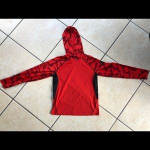 Boy’s med. Under Armour long sleeve hooded shirt.